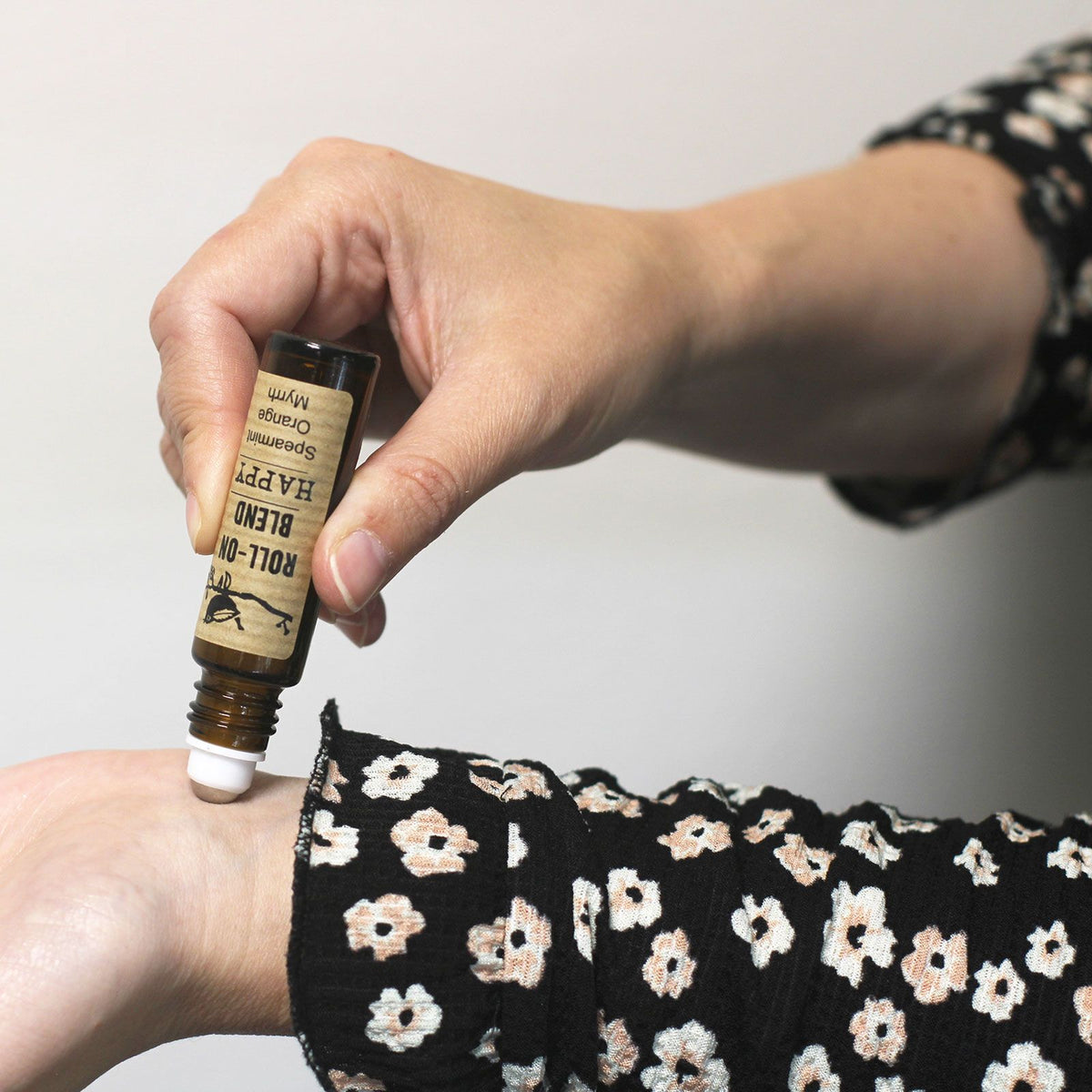 Agnes + Cat Roll On Essential Oil Blend - FOCUS